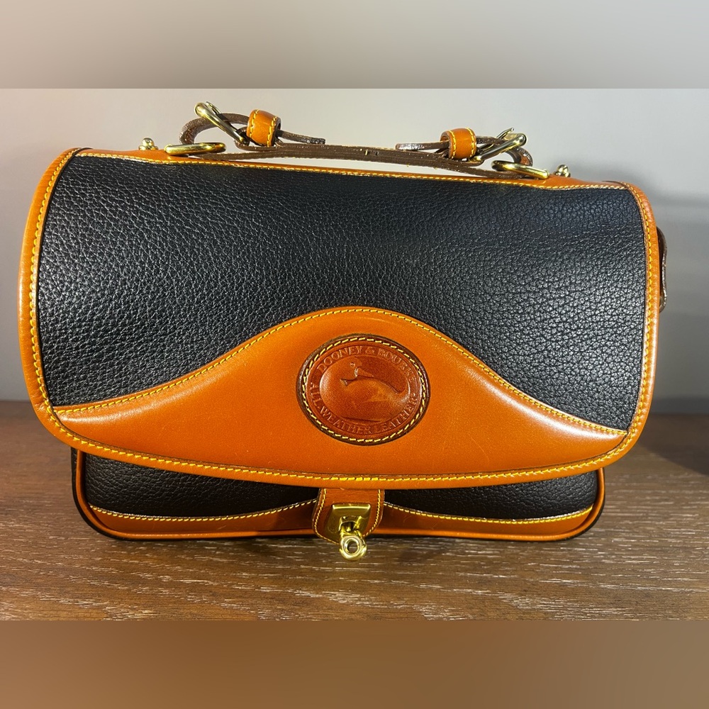 Dooney & Bourke Vintage AWL Large Carrier Shoulder Bag
